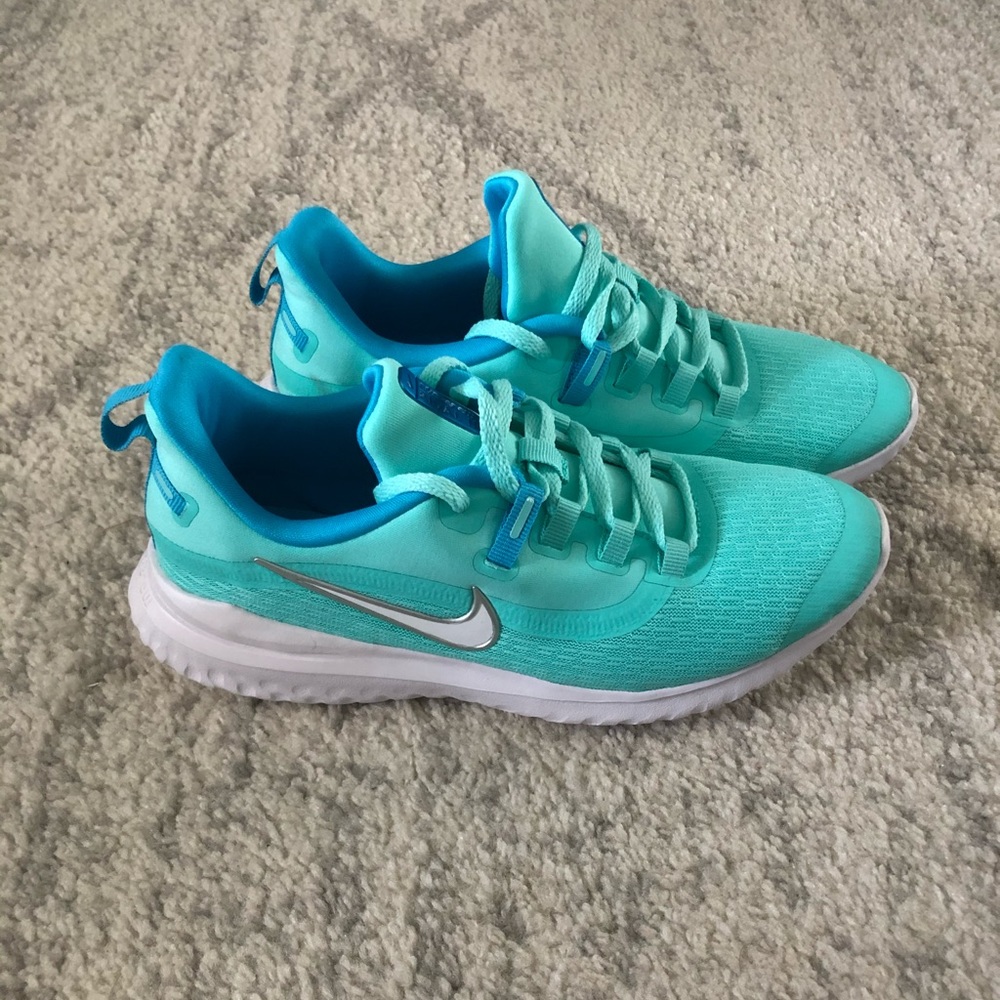 Brand New Nike Renee RIVAL II
